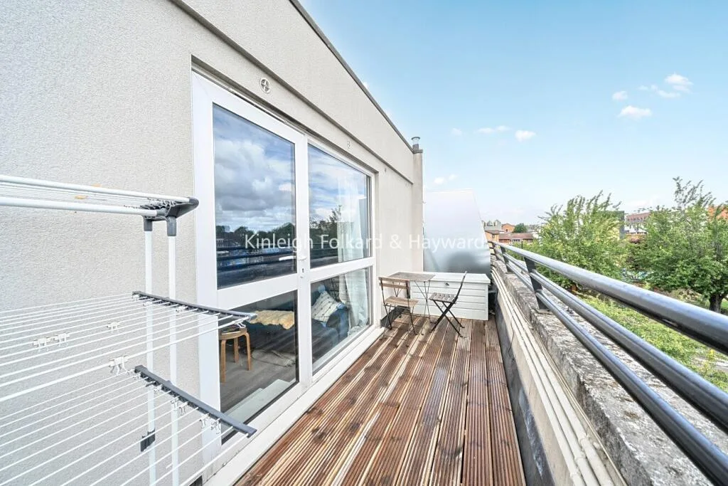 3 bedroom flat for rent
