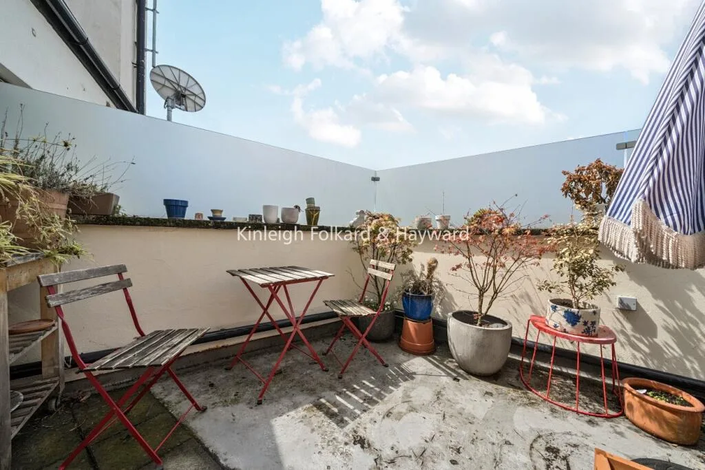 3 bedroom flat for rent