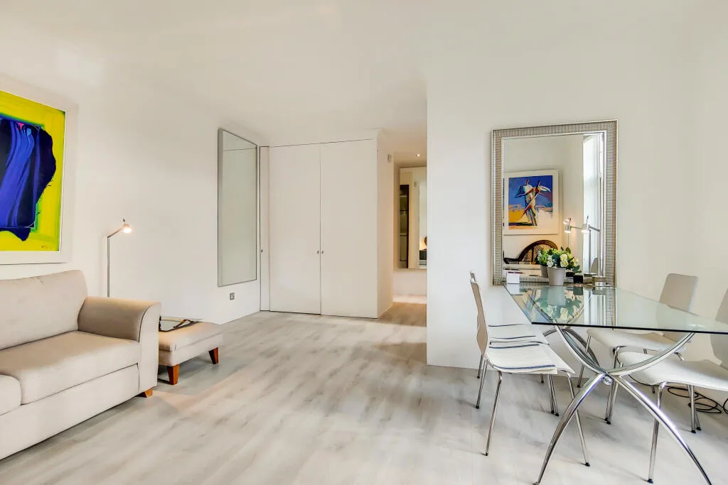 Studio flat for rent