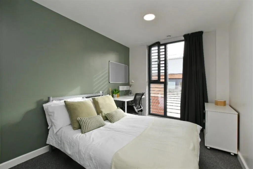 5 bedroom apartment for rent