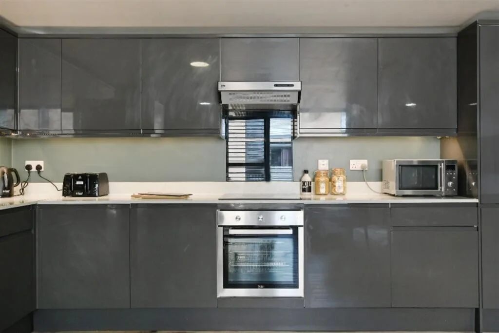 5 bedroom apartment for rent