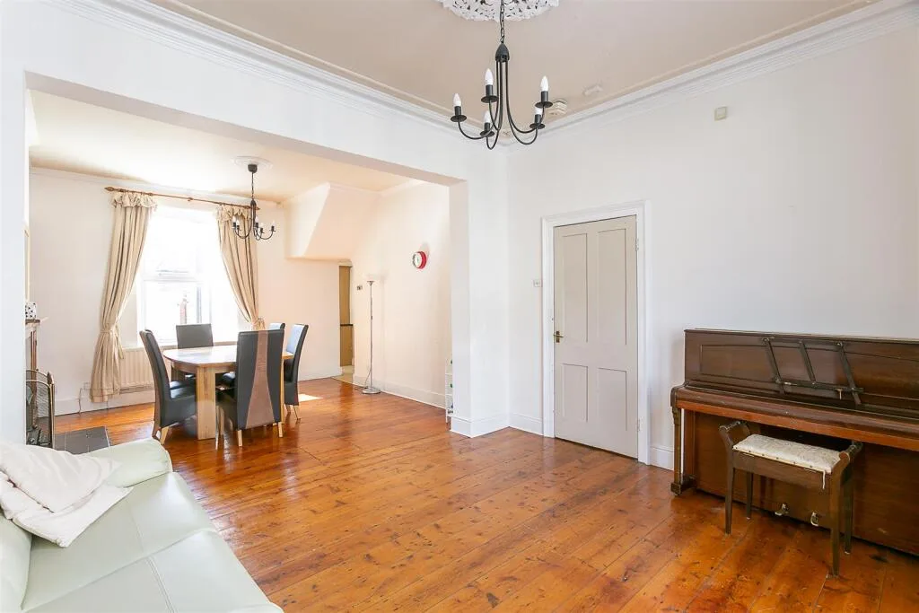 2 bedroom terraced house for rent