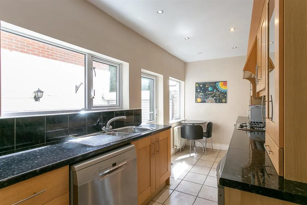 2 bedroom terraced house for rent