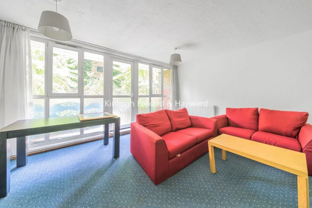 4 bedroom maisonette for rent