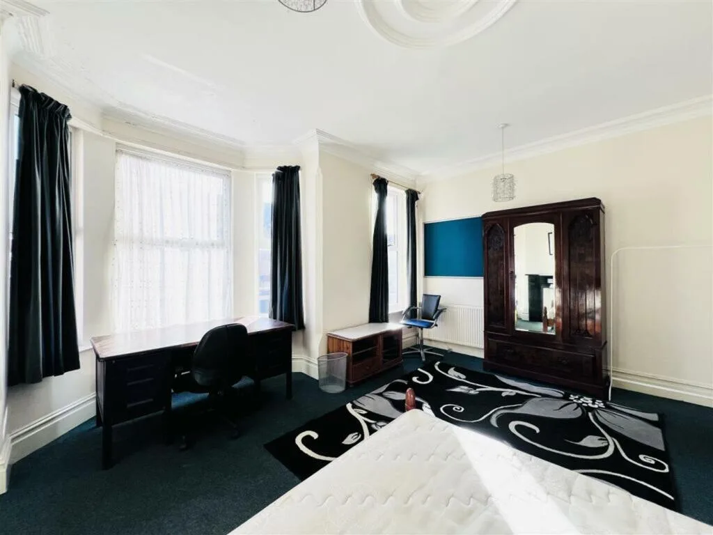 1 bedroom semi-detached house for rent