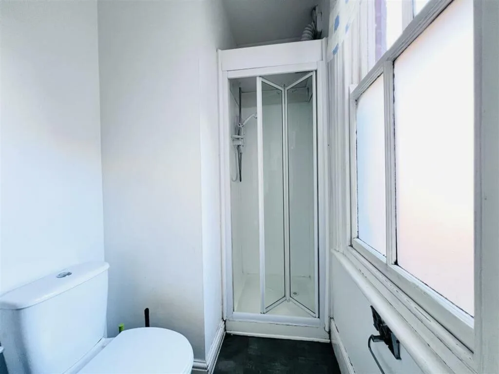 1 bedroom semi-detached house for rent