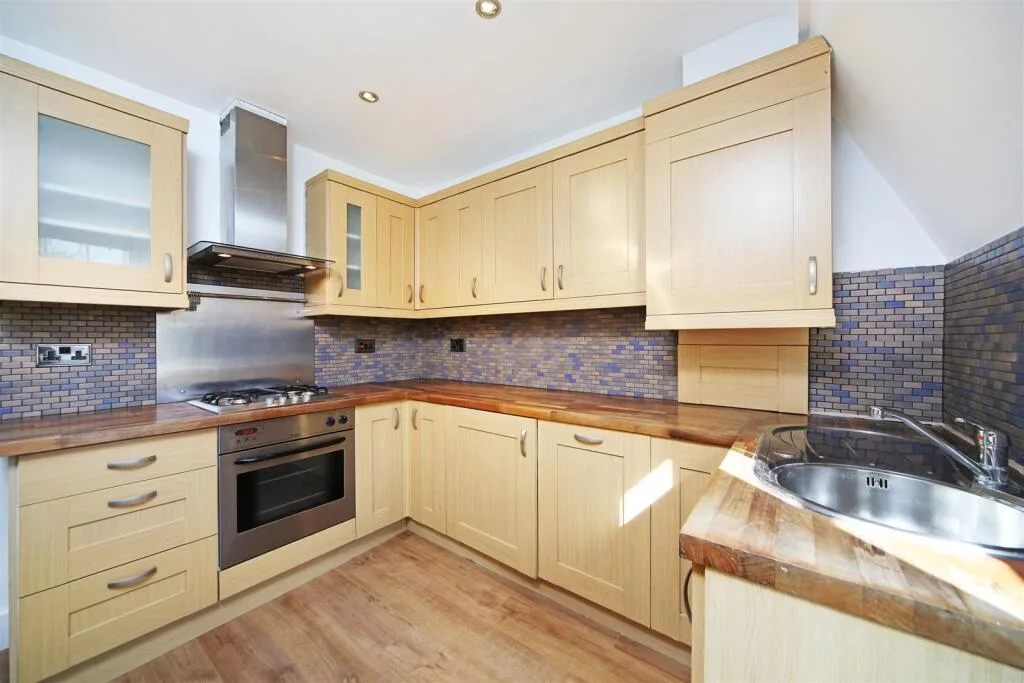 4 bedroom apartment for rent