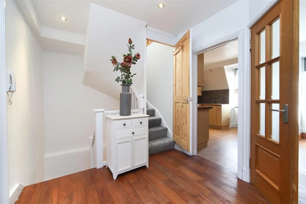 4 bedroom apartment for rent