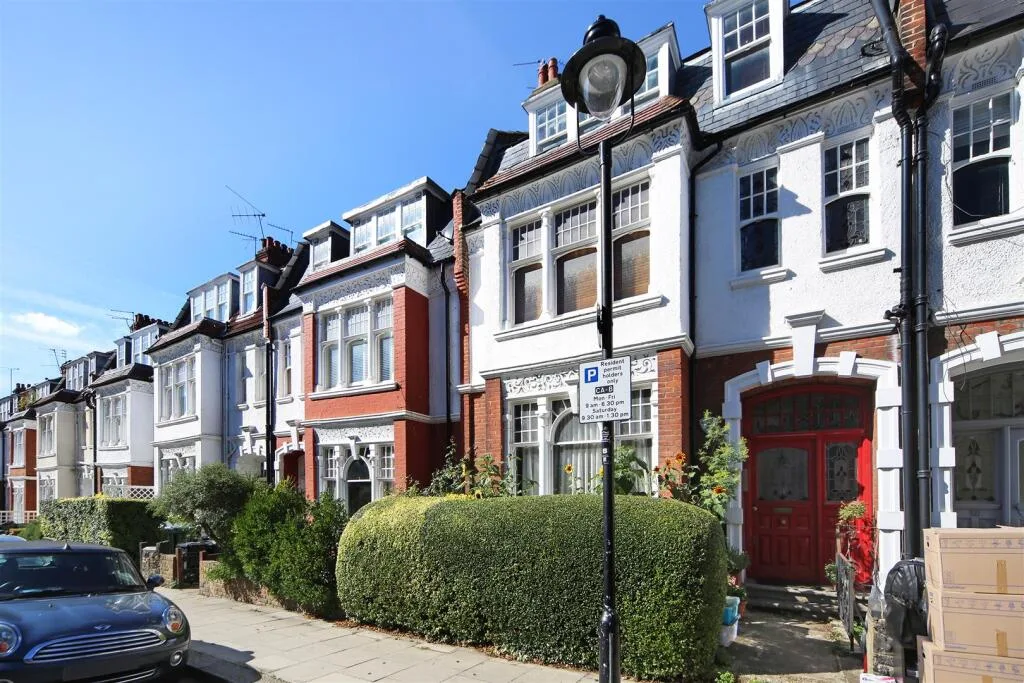 4 bedroom apartment for rent