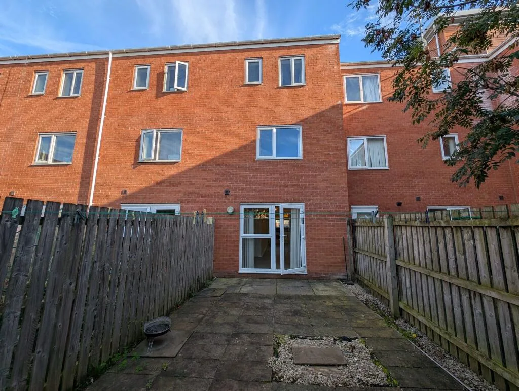 4 bedroom house for rent
