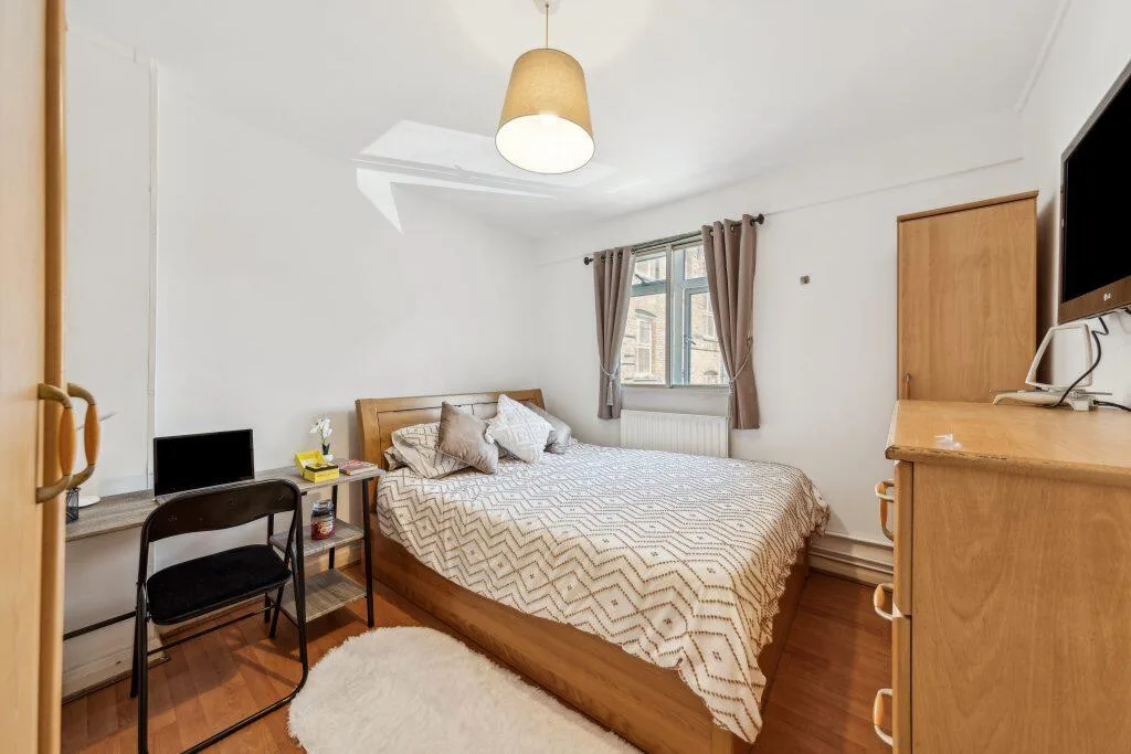 2 bedroom maisonette for rent