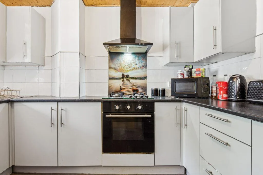 2 bedroom maisonette for rent