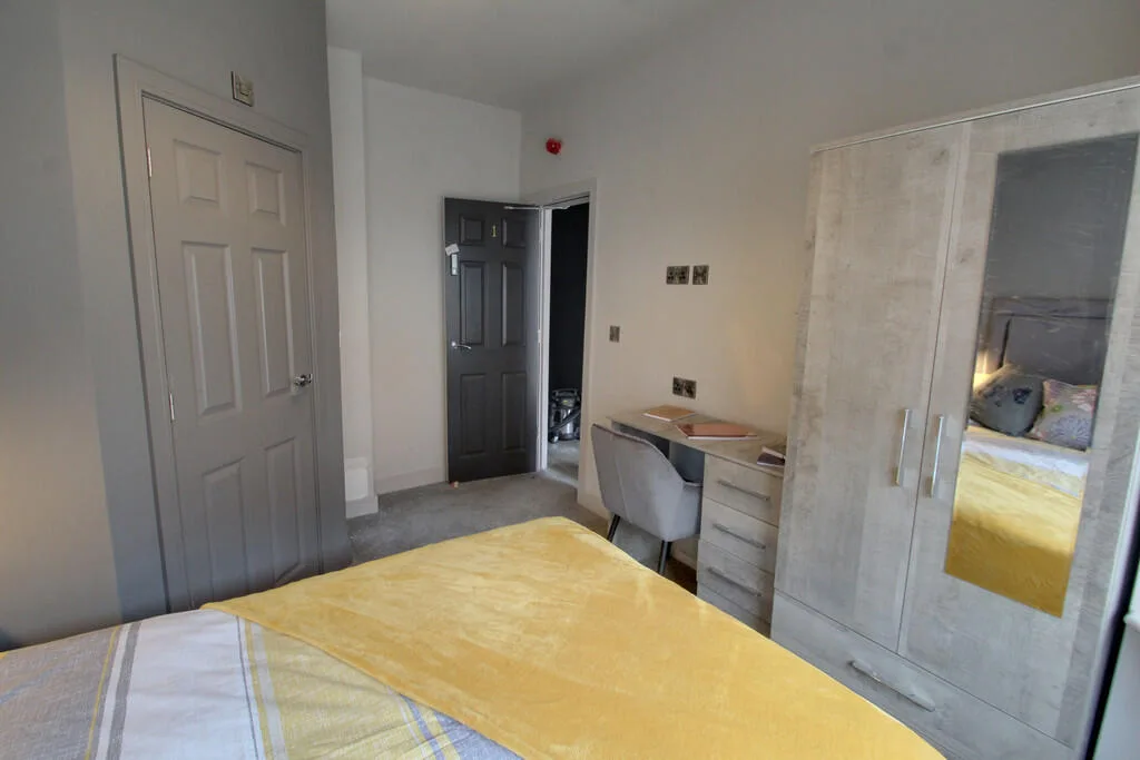 1 bedroom house share for rent