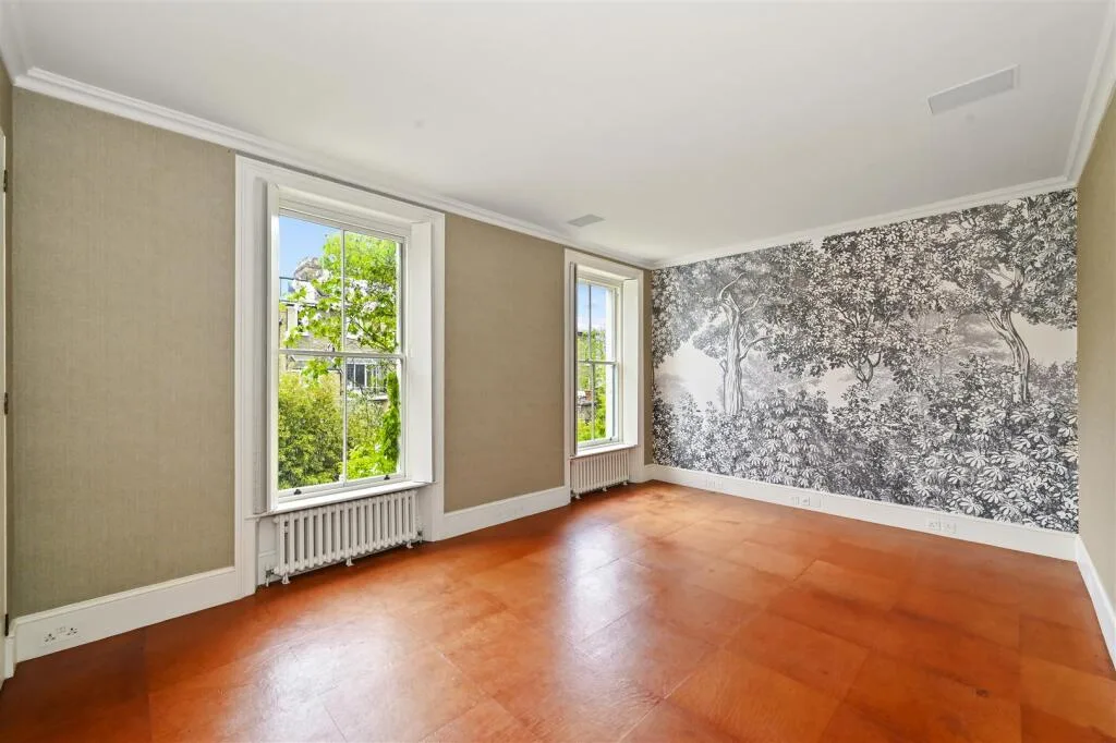 5 bedroom detached house for rent