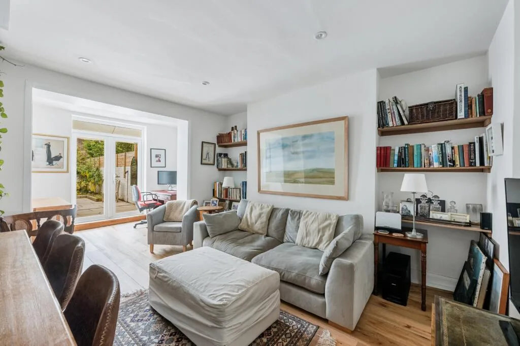2 bedroom flat for rent