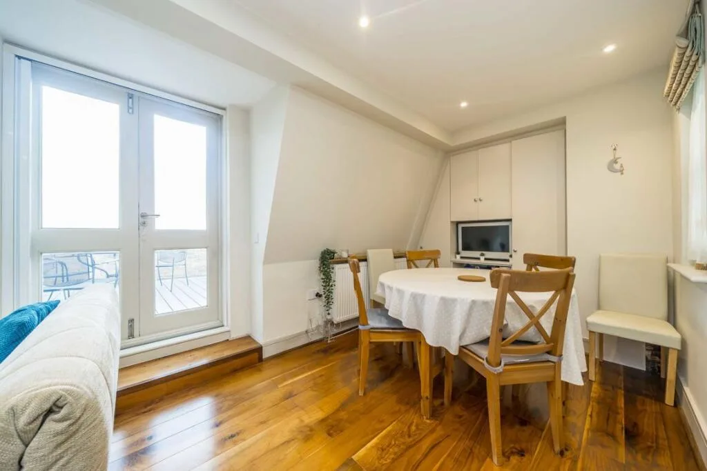 2 bedroom flat for rent