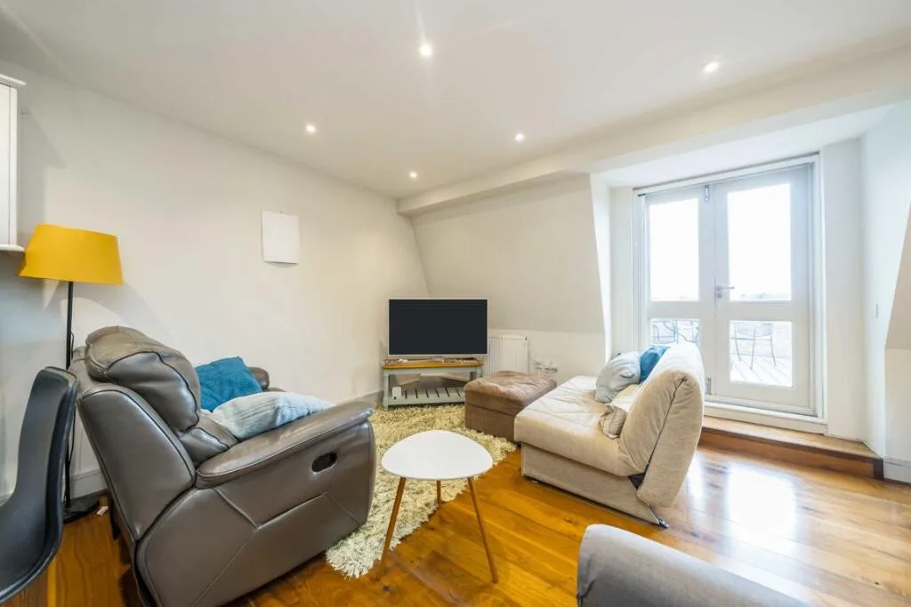 2 bedroom flat for rent