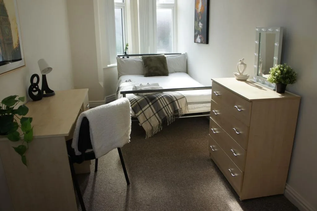 3 bedroom flat for rent