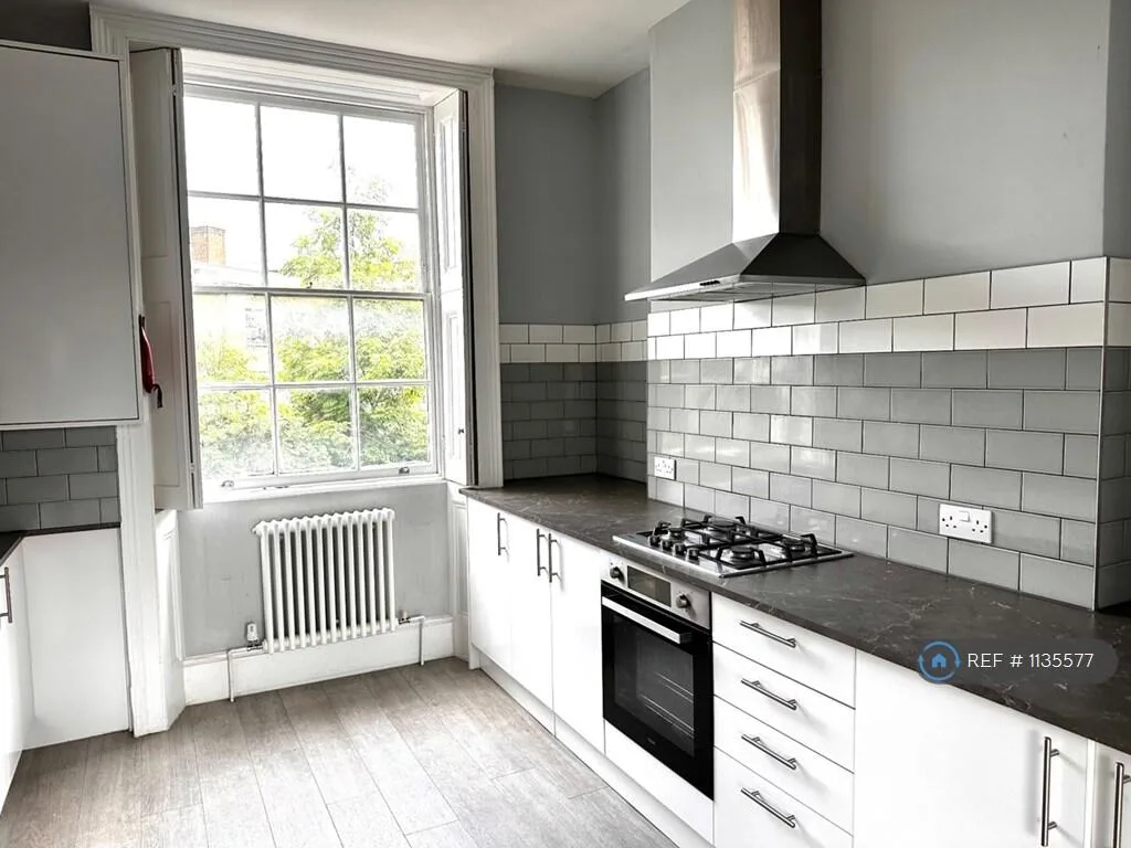 3 bedroom maisonette for rent