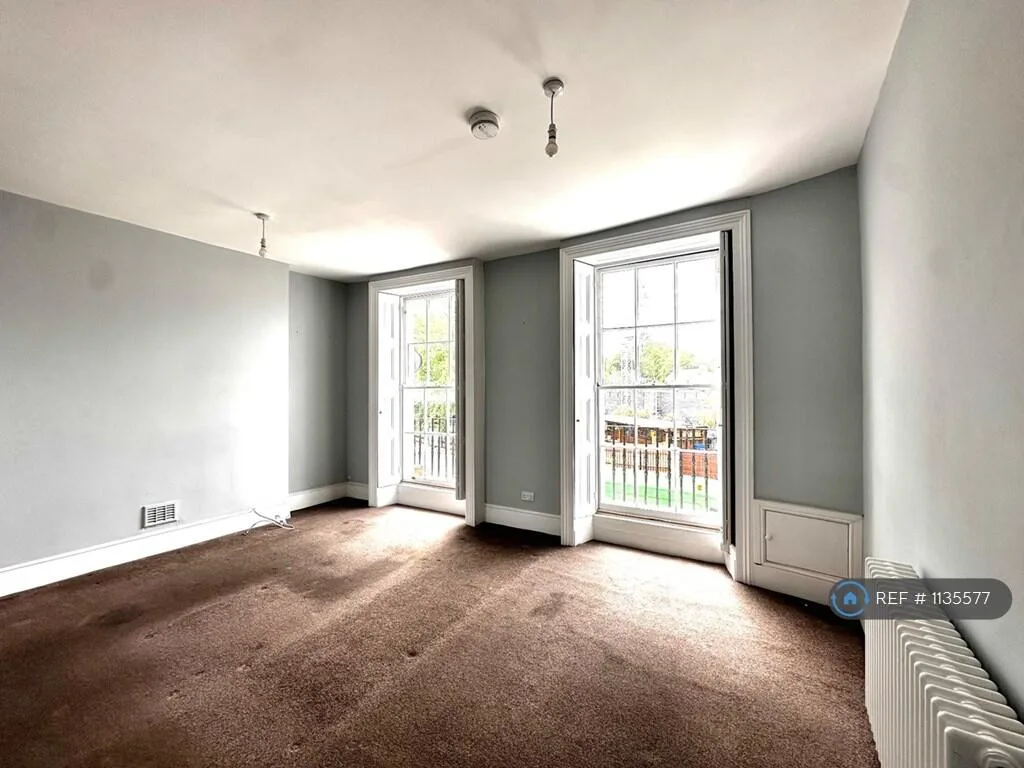3 bedroom maisonette for rent