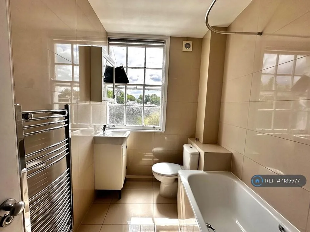 3 bedroom maisonette for rent