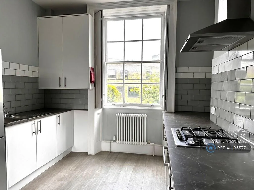 3 bedroom maisonette for rent