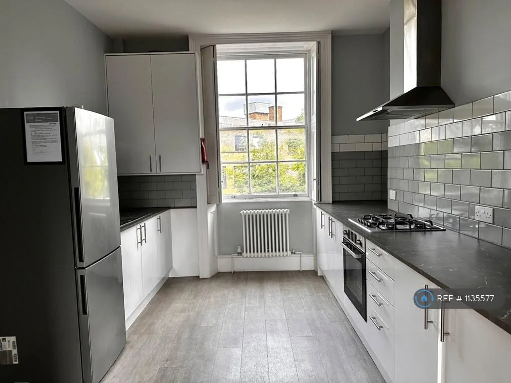 3 bedroom maisonette for rent
