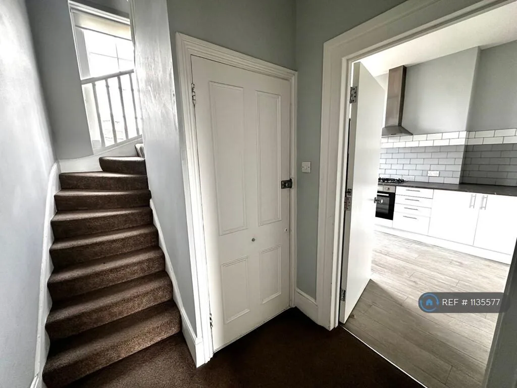 3 bedroom maisonette for rent