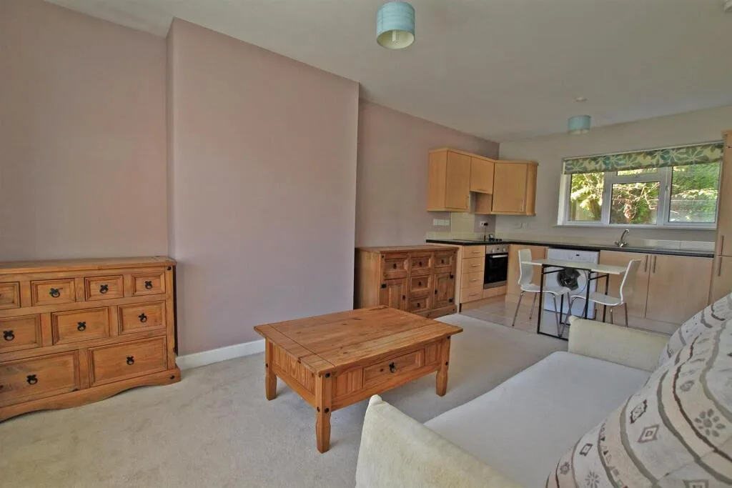 1 bedroom semi-detached bungalow for rent