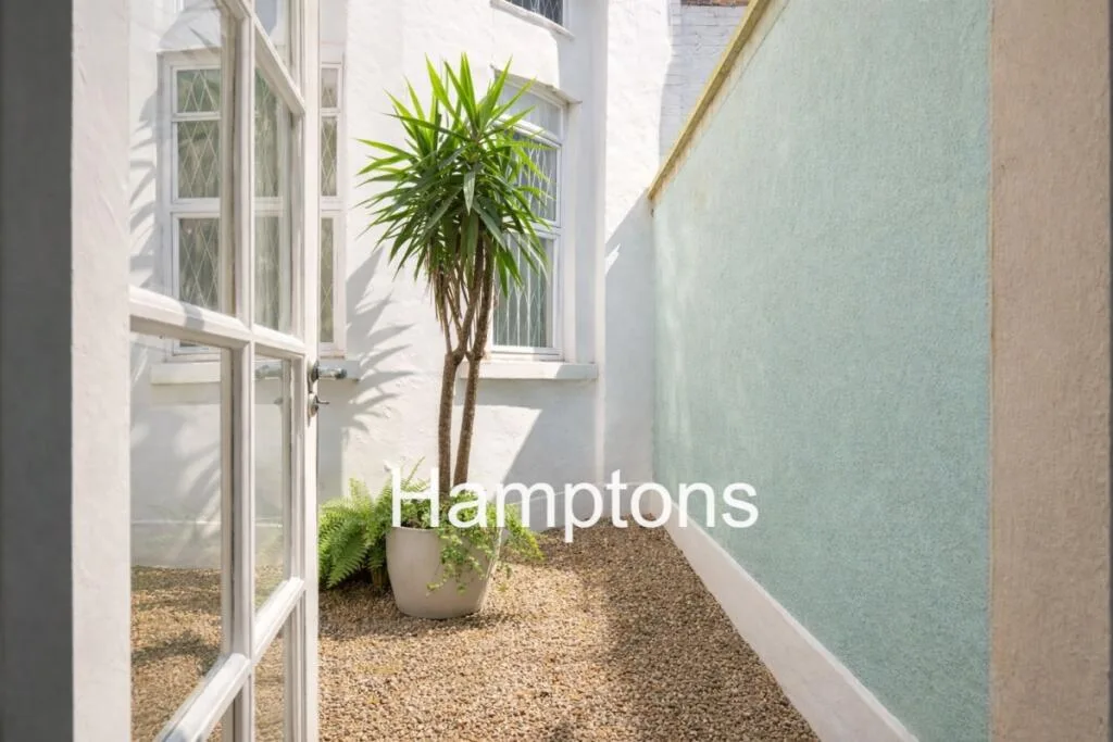 2 bedroom house for rent