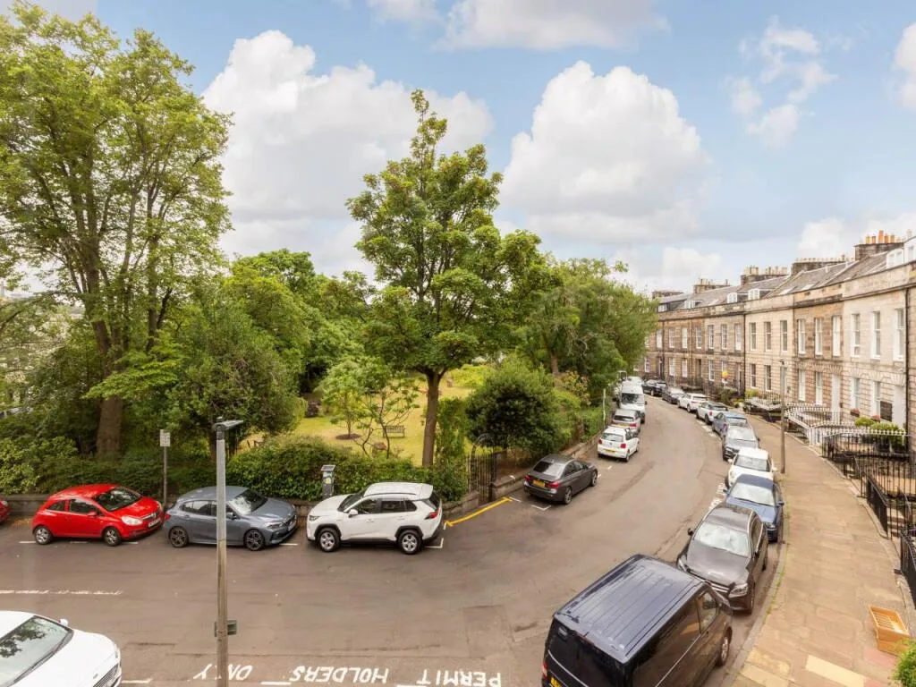 4 bedroom flat for rent
