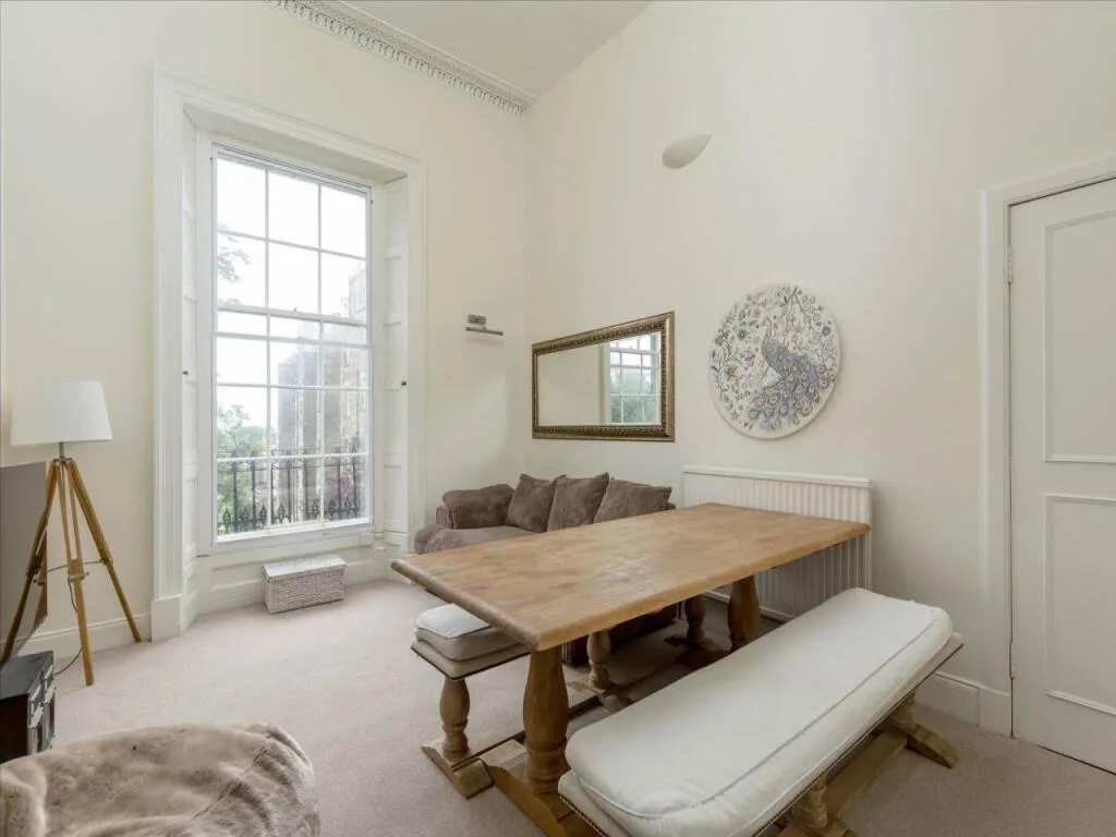 4 bedroom flat for rent