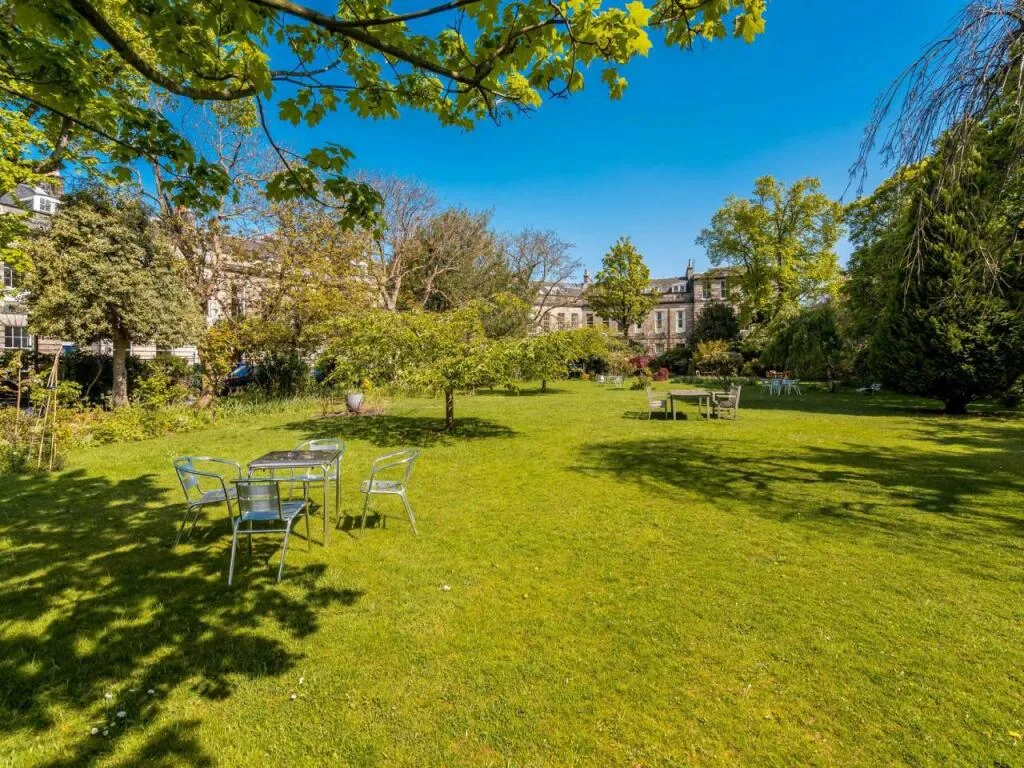 4 bedroom flat for rent