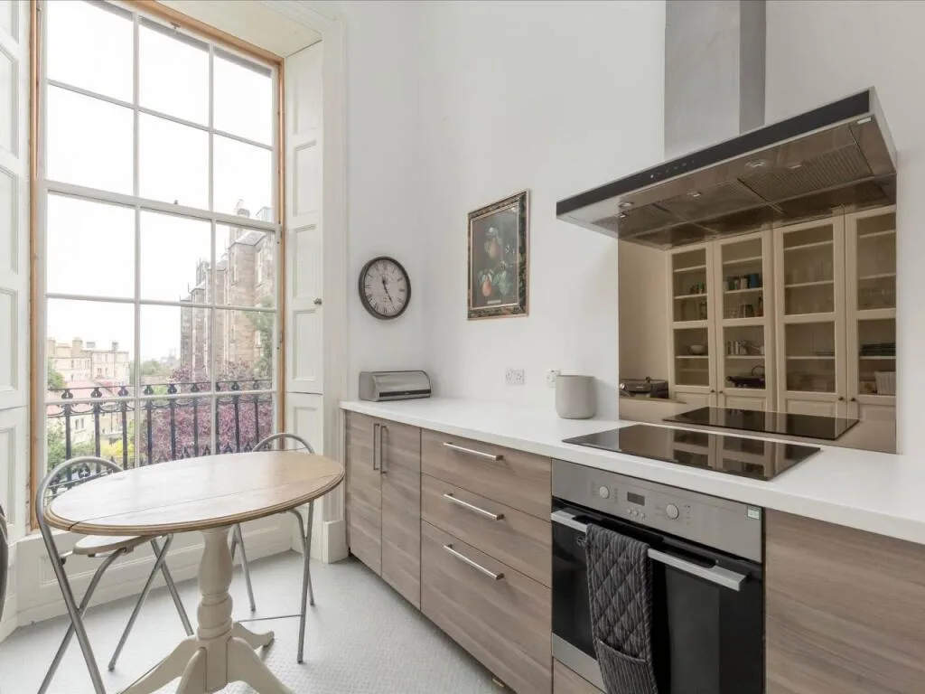 4 bedroom flat for rent