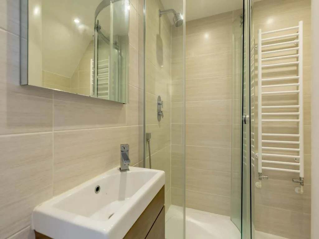 4 bedroom flat for rent