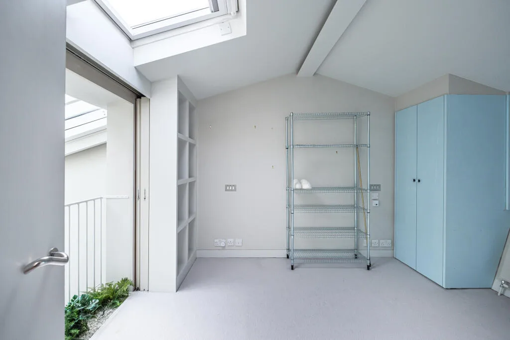 2 bedroom mews property for rent