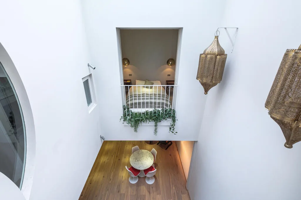 2 bedroom mews property for rent