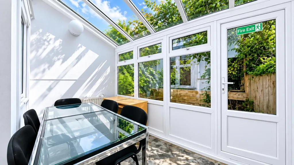 5 bedroom end of terrace house for rent