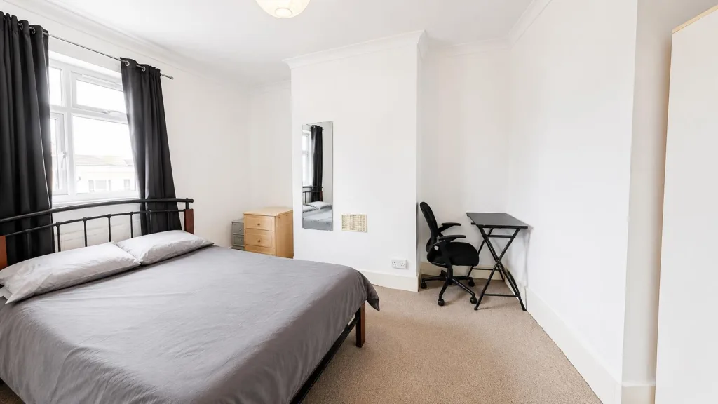 6 bedroom terraced house for rent