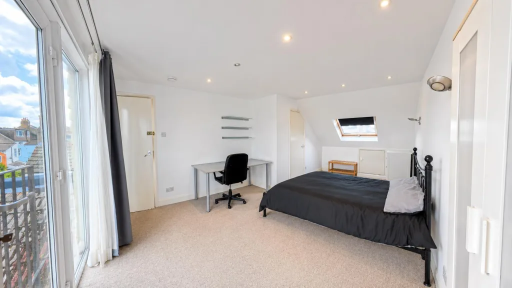 6 bedroom terraced house for rent
