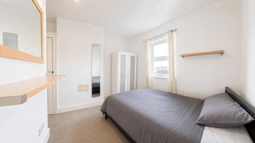 6 bedroom terraced house for rent