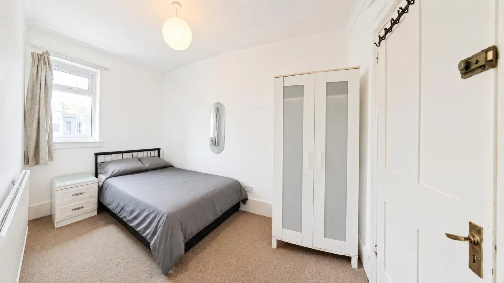 6 bedroom terraced house for rent