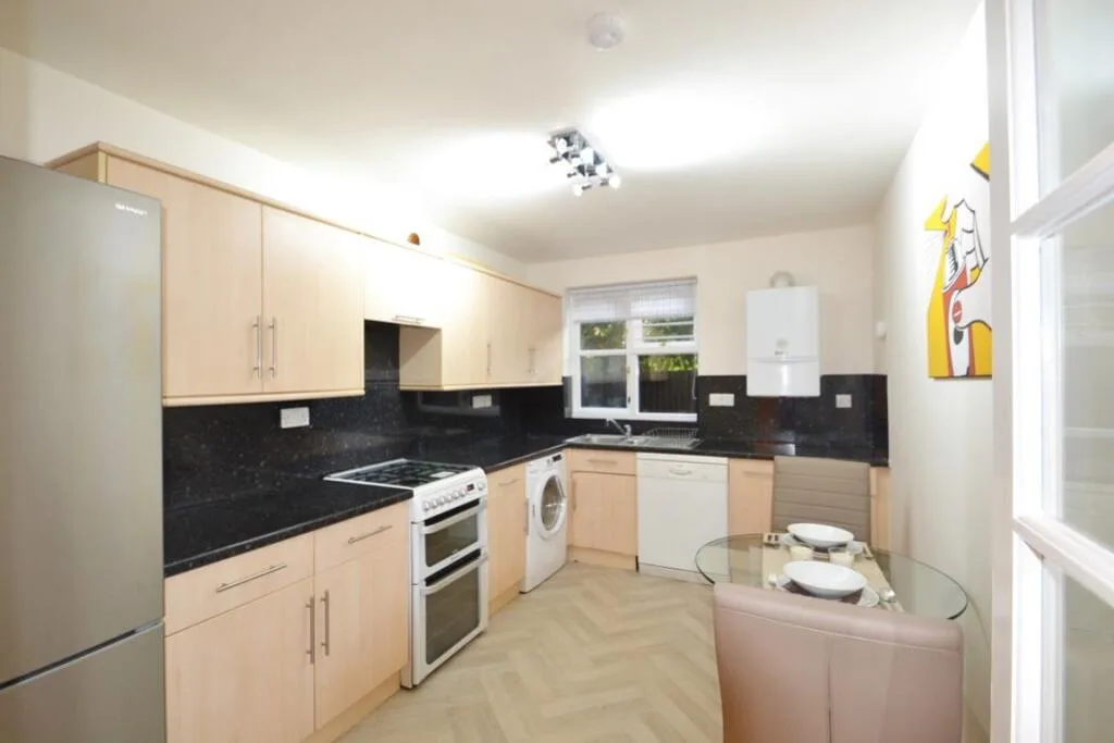 2 bedroom flat for rent