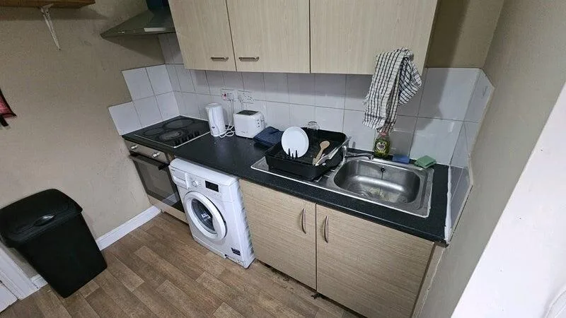 1 bedroom flat share for rent