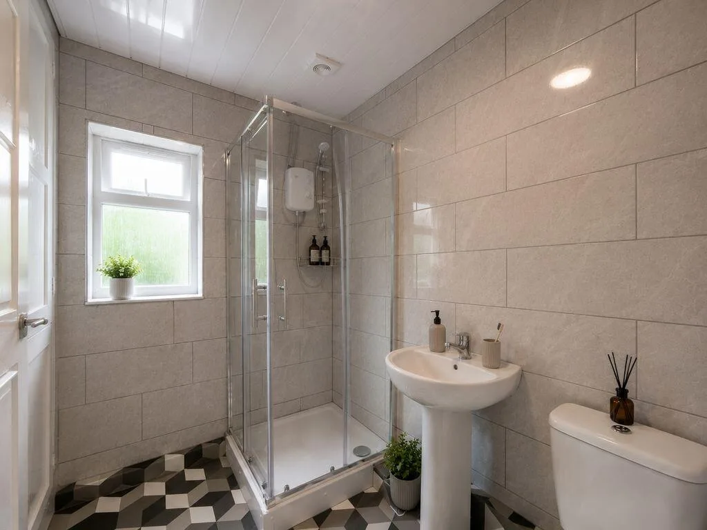 3 bedroom house share for rent