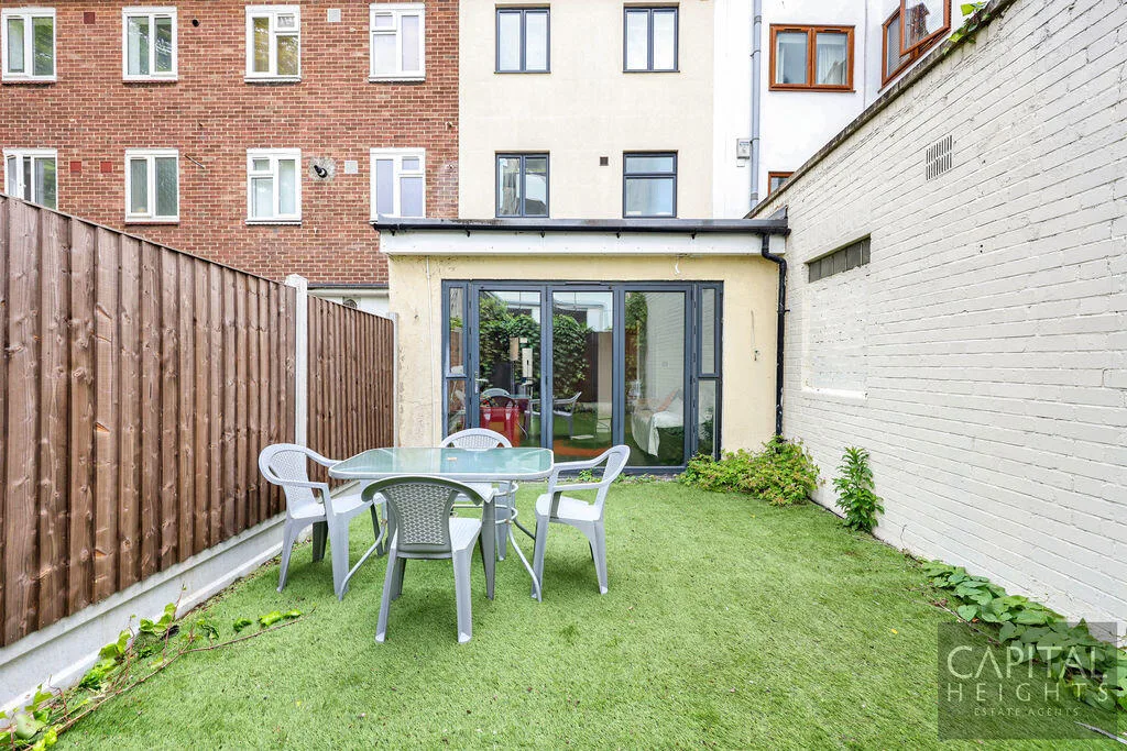 5 bedroom terraced house for rent