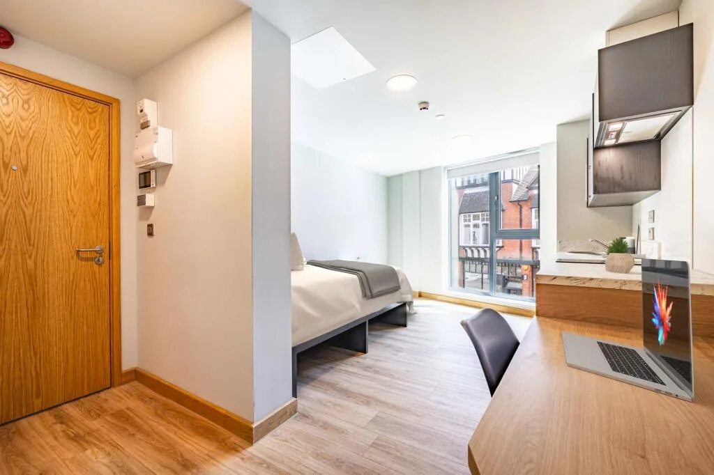 Studio flat for rent