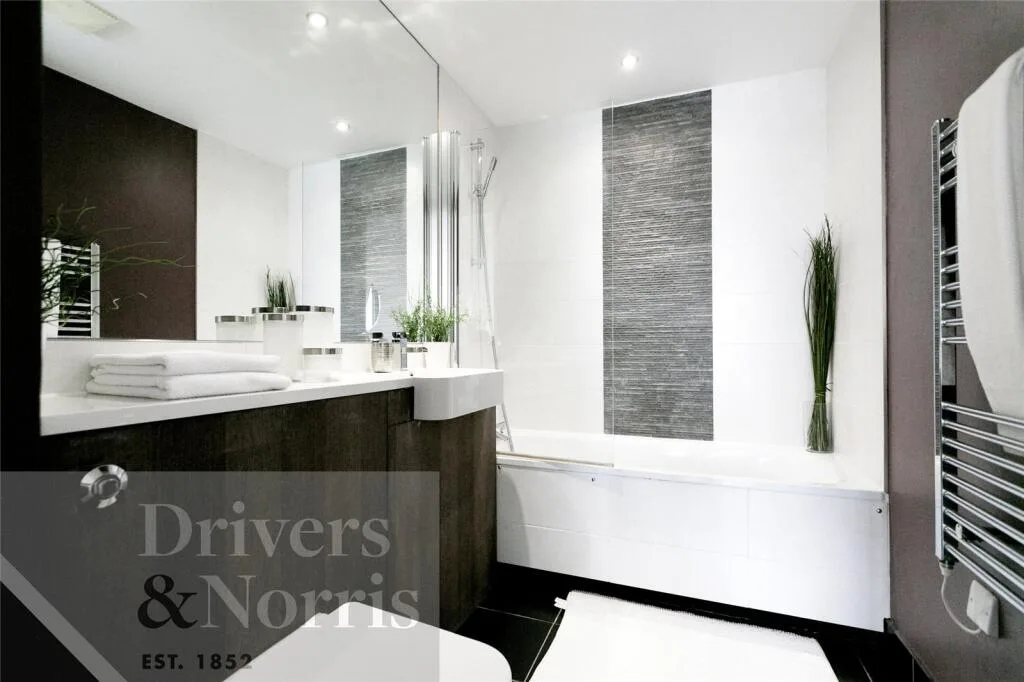 2 bedroom penthouse for rent