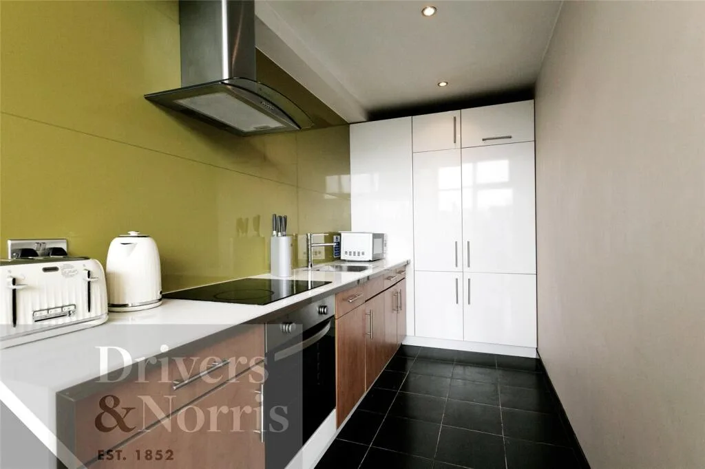 2 bedroom penthouse for rent