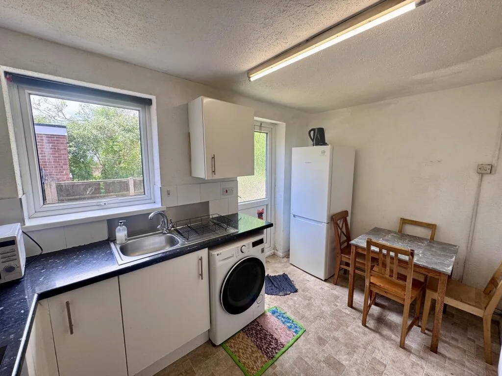 2 bedroom house for rent